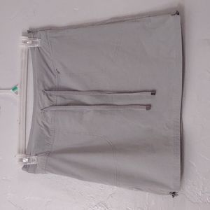 Skirt short brisos brand for women size M excellent condition Gray Color.